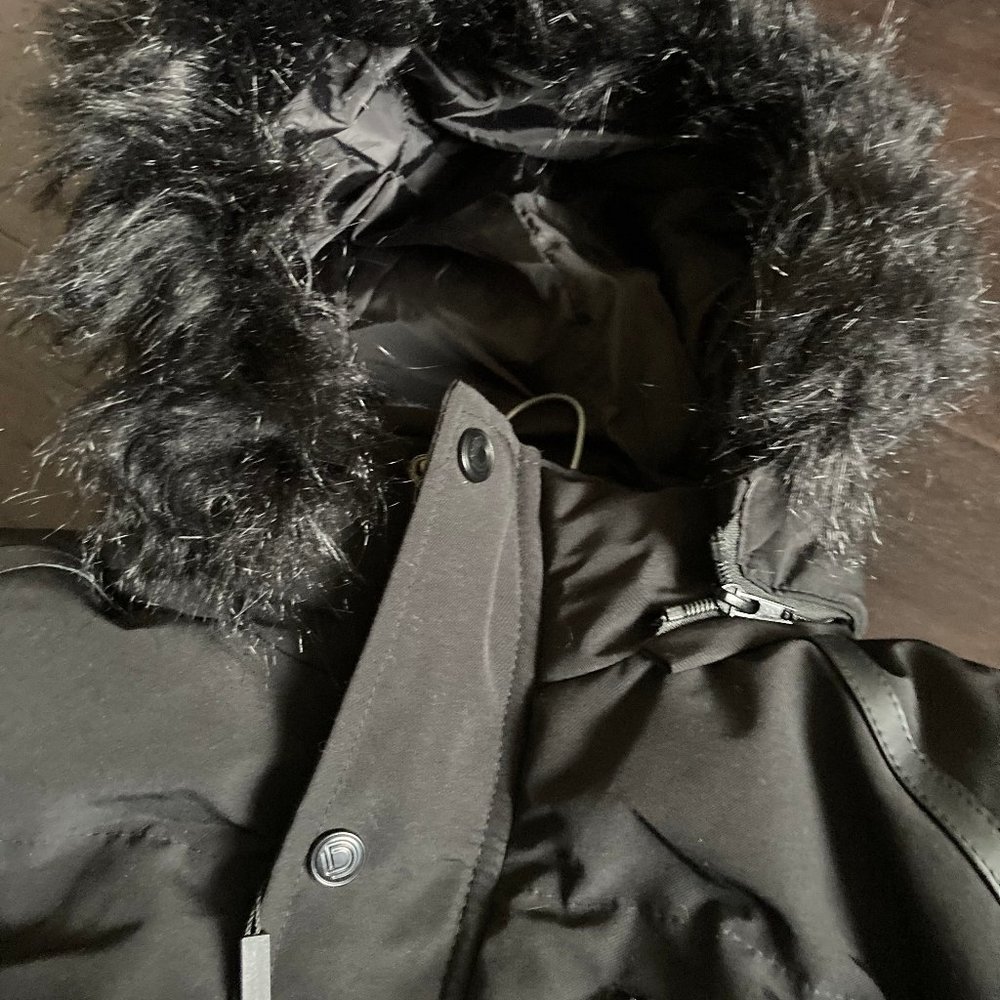 Denium District: Hood Jacket, Soft Leatherlike Sleeves & Faux Fur Trim - black - Picture 6 of 13